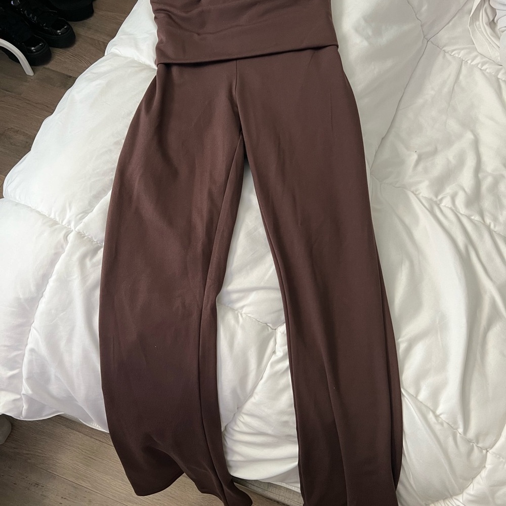 Fold over flare legging